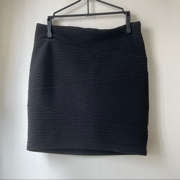Forever 21 Dresses & Skirts - Forever21 I Black Mini Pencil Skirt